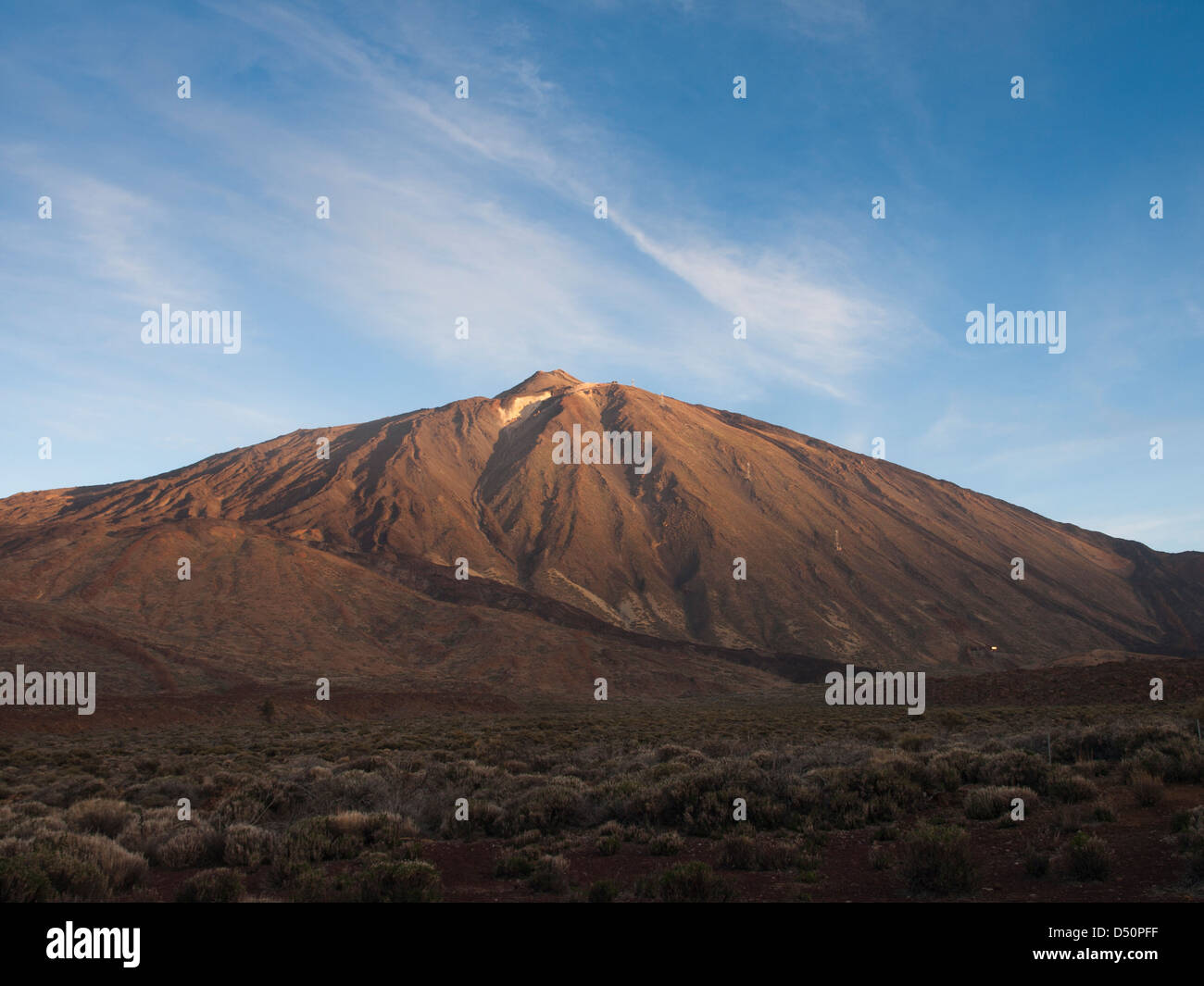 Vulkan Mount Teide in Teneriffa-Kanarische Inseln-Spanien imposanten Sonnenaufgang früh am Morgen Stockfoto