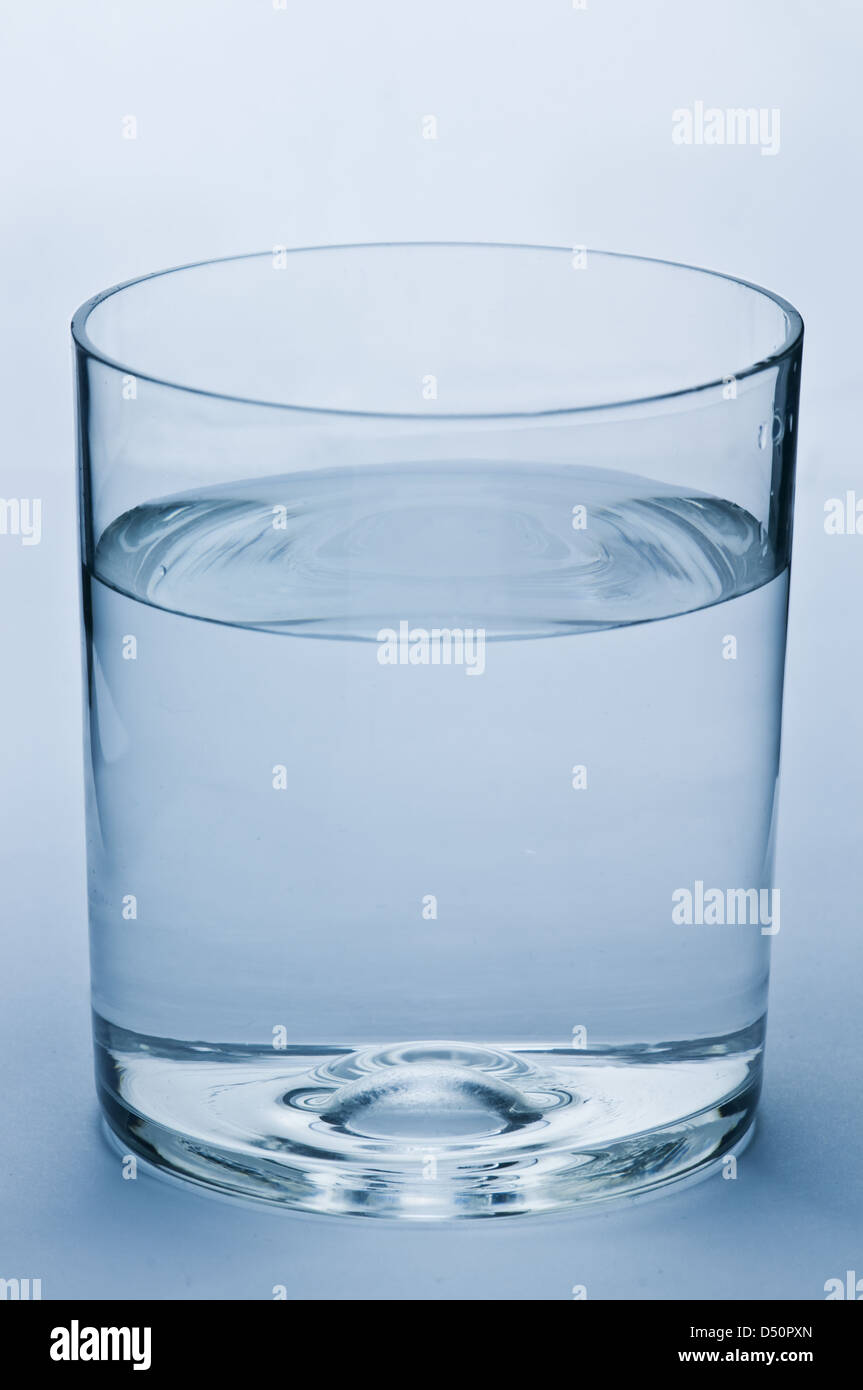 Glas Wasser hautnah Stockfoto