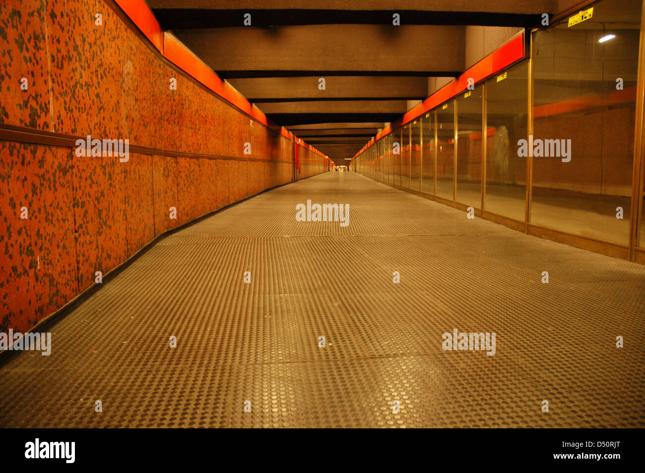 Italien. Mailand. U-Bahnstation. Halle. Im Inneren. Stockfoto