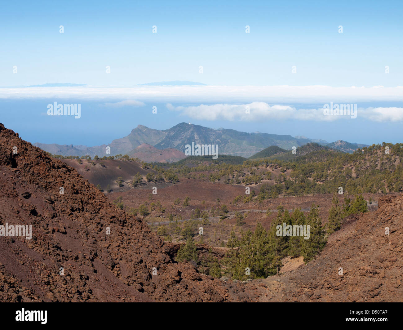 Vulkanische Landschaft Mount Gala und die Insel La Palma von Samara Vulkan gesehen gehen 13 im Teide Nationalpark auf Teneriffa Stockfoto