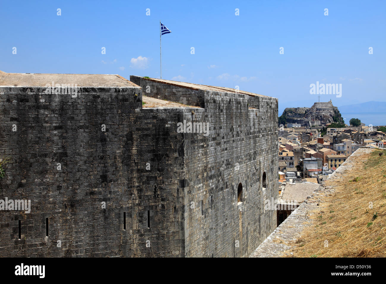 Blick über die neue Festung (Neo Frourio), Korfu-Stadt, UNESCO-Weltkulturerbe-Stadt, Insel Korfu, Griechenland, Europa Stockfoto