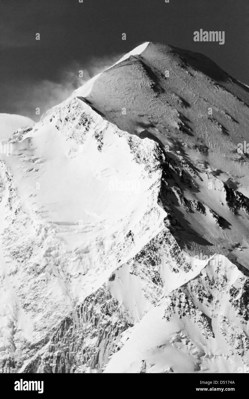 Schwarz und weiß sehen Mt. McKinley (Denali Berg), höchsten pt in Nordamerika 20.320' von der Westseite des Denali-Nationalpark, AK Stockfoto