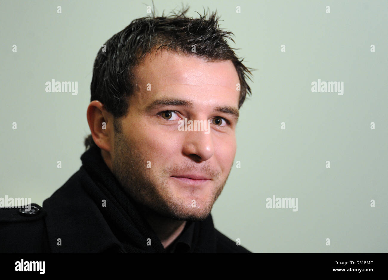 FC Basel Alexander Frei ist nach einer Pressekonferenz in der Allianz Arena in München, 7. Dezember 2010 abgebildet. Der FC Basel steht vor FC Bayern München für einen UEFA-Champions-League-Gruppenspiel E am 8. Dezember 2010. Foto: ANDREAS GEBERT Stockfoto