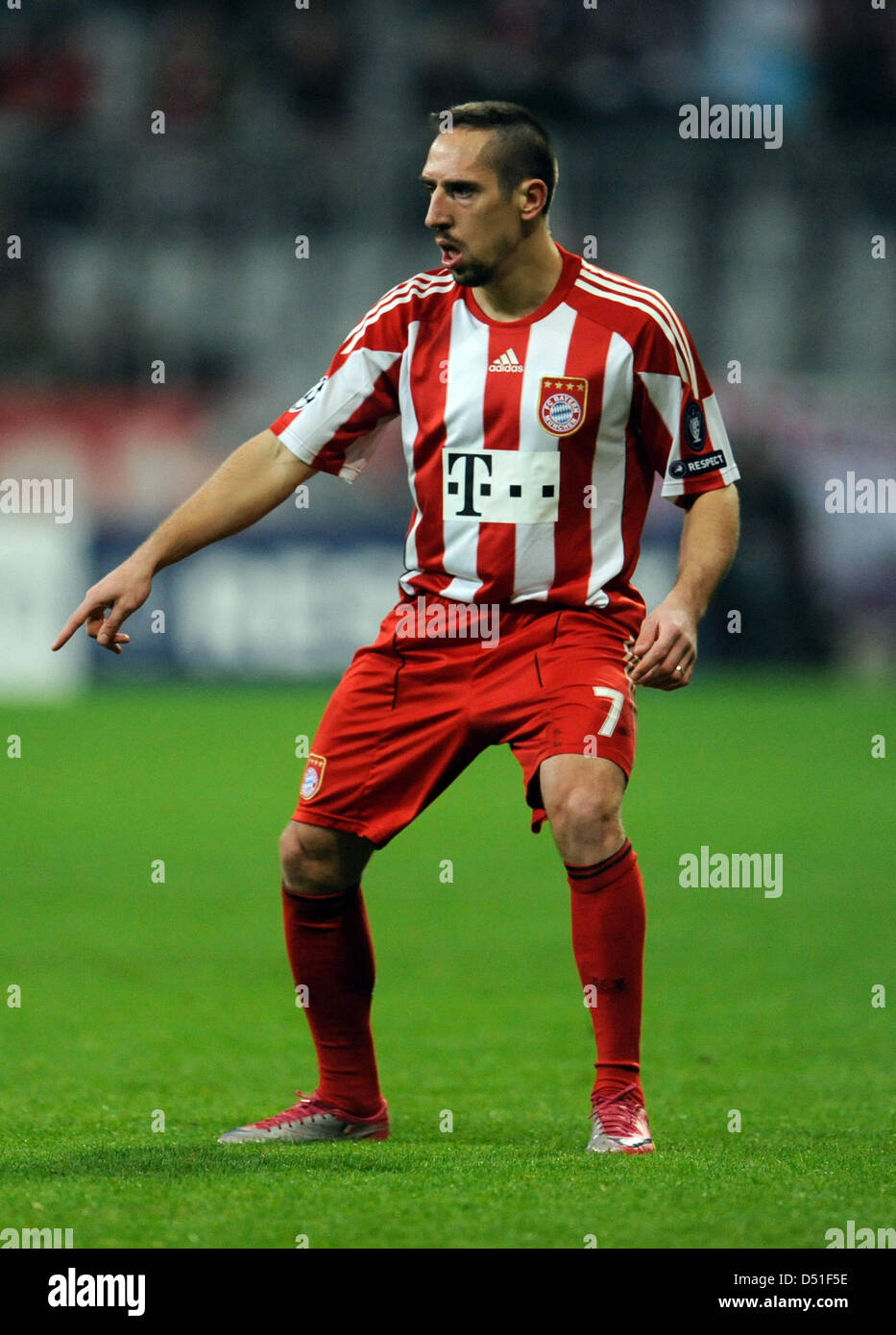 Münchens Franck Ribery Gesten während der UEFA Champions League-Gruppe E-match zwischen Bayern München und FC Basel in der Allianz Arena in München, Deutschland, 8. Dezember 2010. München gewann das Spiel 3: 0. Foto: Andreas Gebert Stockfoto