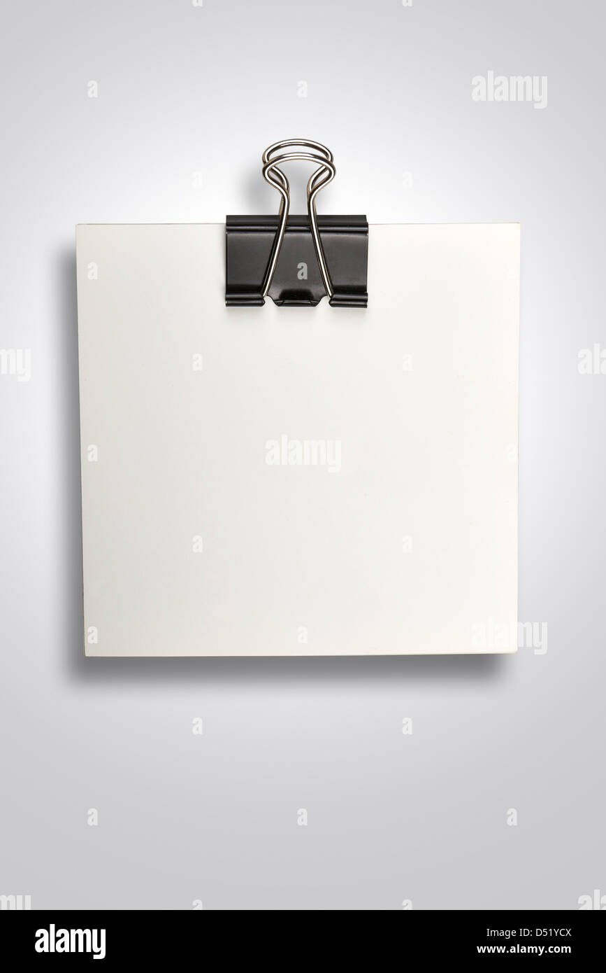 Weißes Papier mit Bindemittel Clip (Clipping-Pfad) Stockfoto