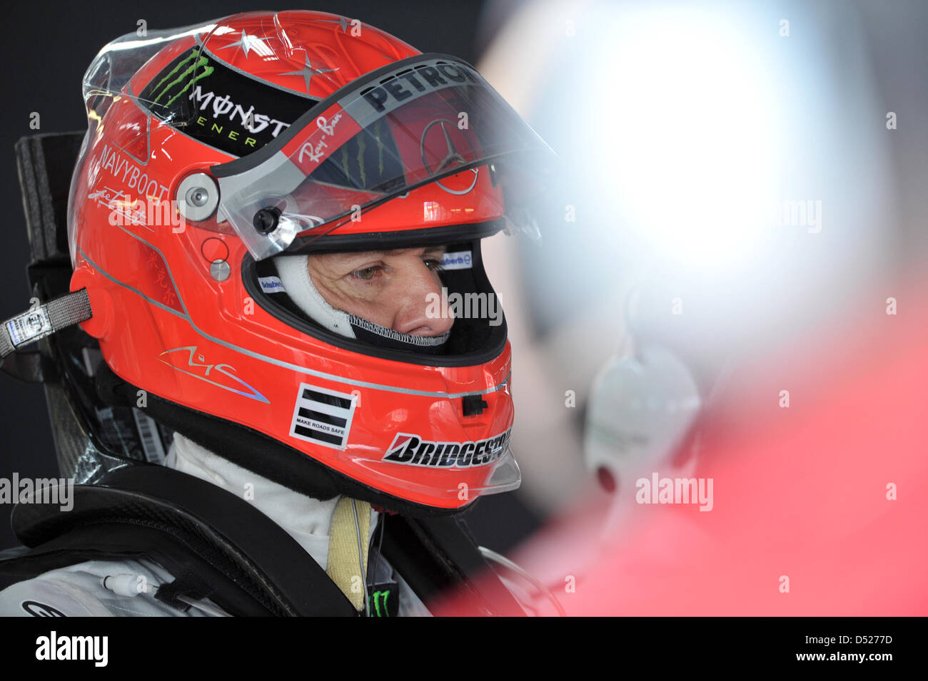 Deutscher Rennfahrer Michael Schumacher Mercedes GP während einer Übung