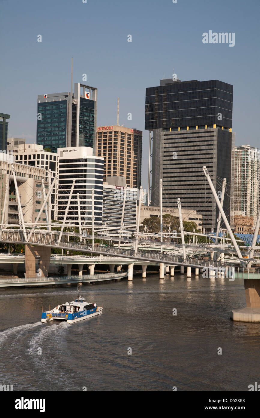 Brisbane River ferry City Cat Unterquerung der Kurilpa Brücke Richtung nachgelagerten Brisbane Queensland Australia Stockfoto