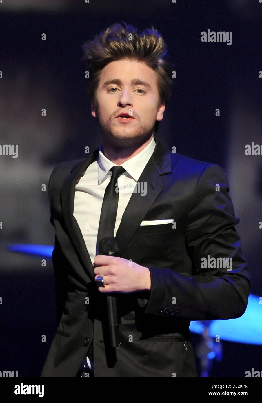 Schweizer Popsänger Baschi auf TV Tabelle führt zeigen "53" The Dome"in Berlin, Deutschland, 5. März 2010. Die Show wird von deutschen privaten Fernsehsender RTLII am 21. März 2010 ausgestrahlt. Foto: Britta Pedersen Stockfoto