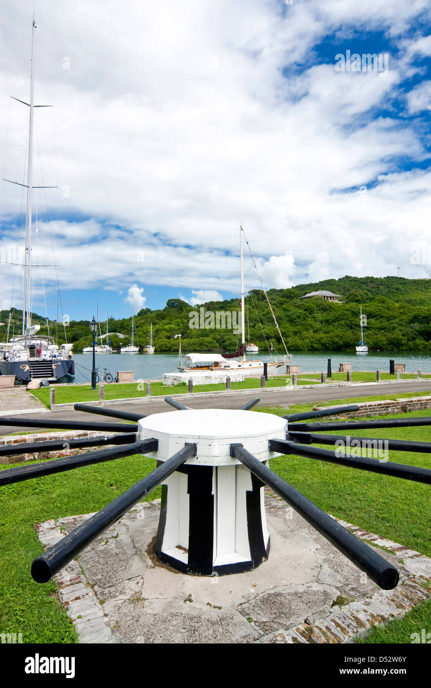 Ein Capstan, Nelsons Dockyard, Antigua, West Indies, Karibik, Mittelamerika Stockfoto