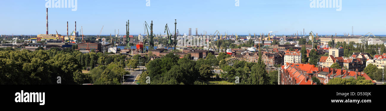Draufsicht auf den Werften und der Hafen von Danzig, Polen. Stockfoto