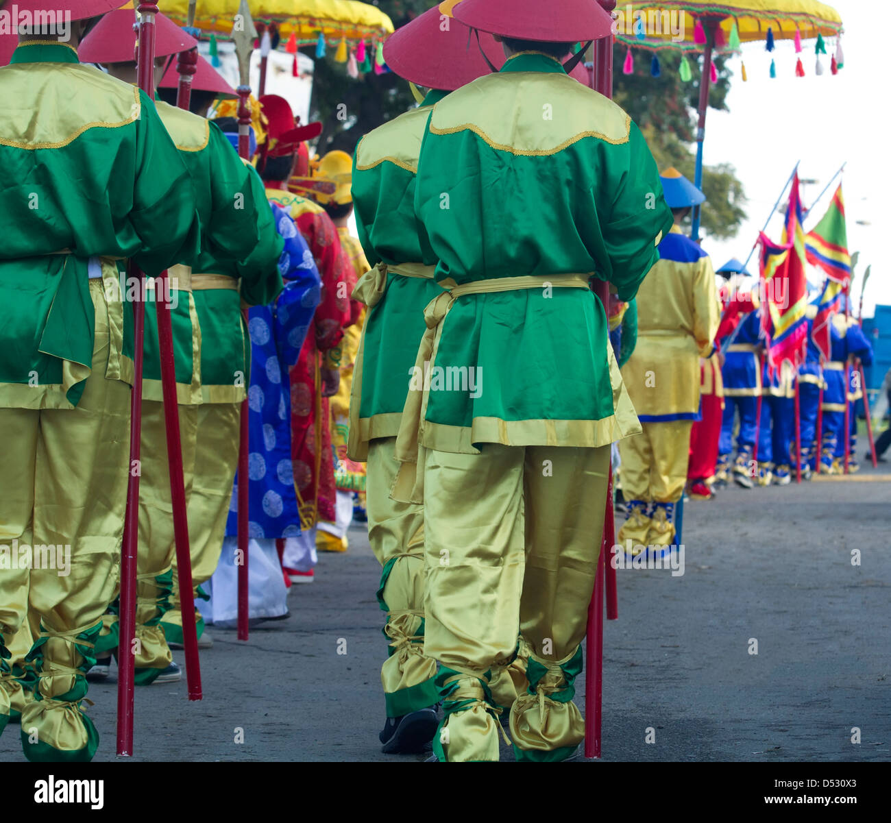 Re-enactment gekleidet als Kaiser Quang Trung Soldaten während der Tet festival Stockfoto