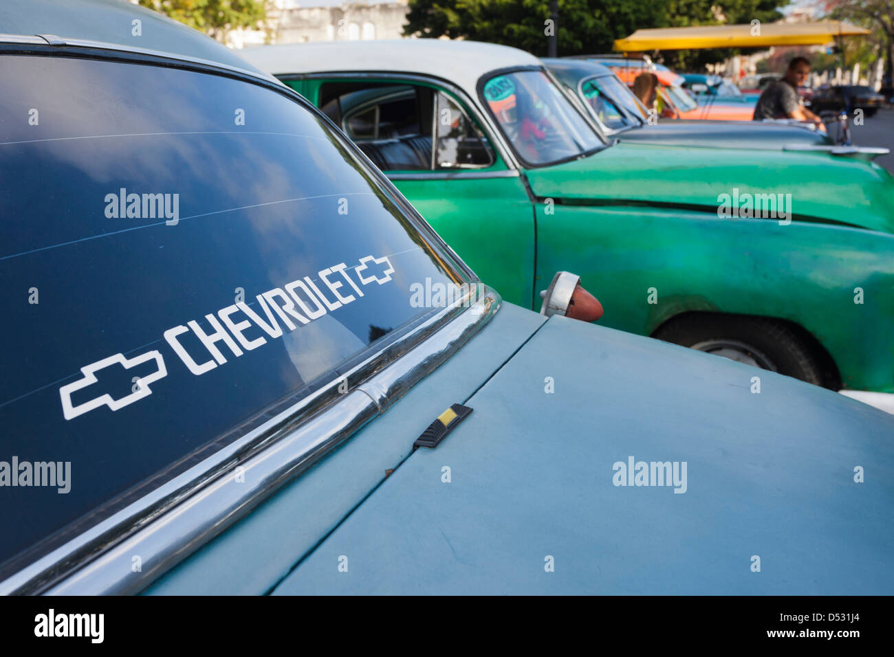 Kuba, Havanna, Centro Habana, Parque De La Fraternidad, alte 1950er-Jahre-Ära US Cars Stockfoto