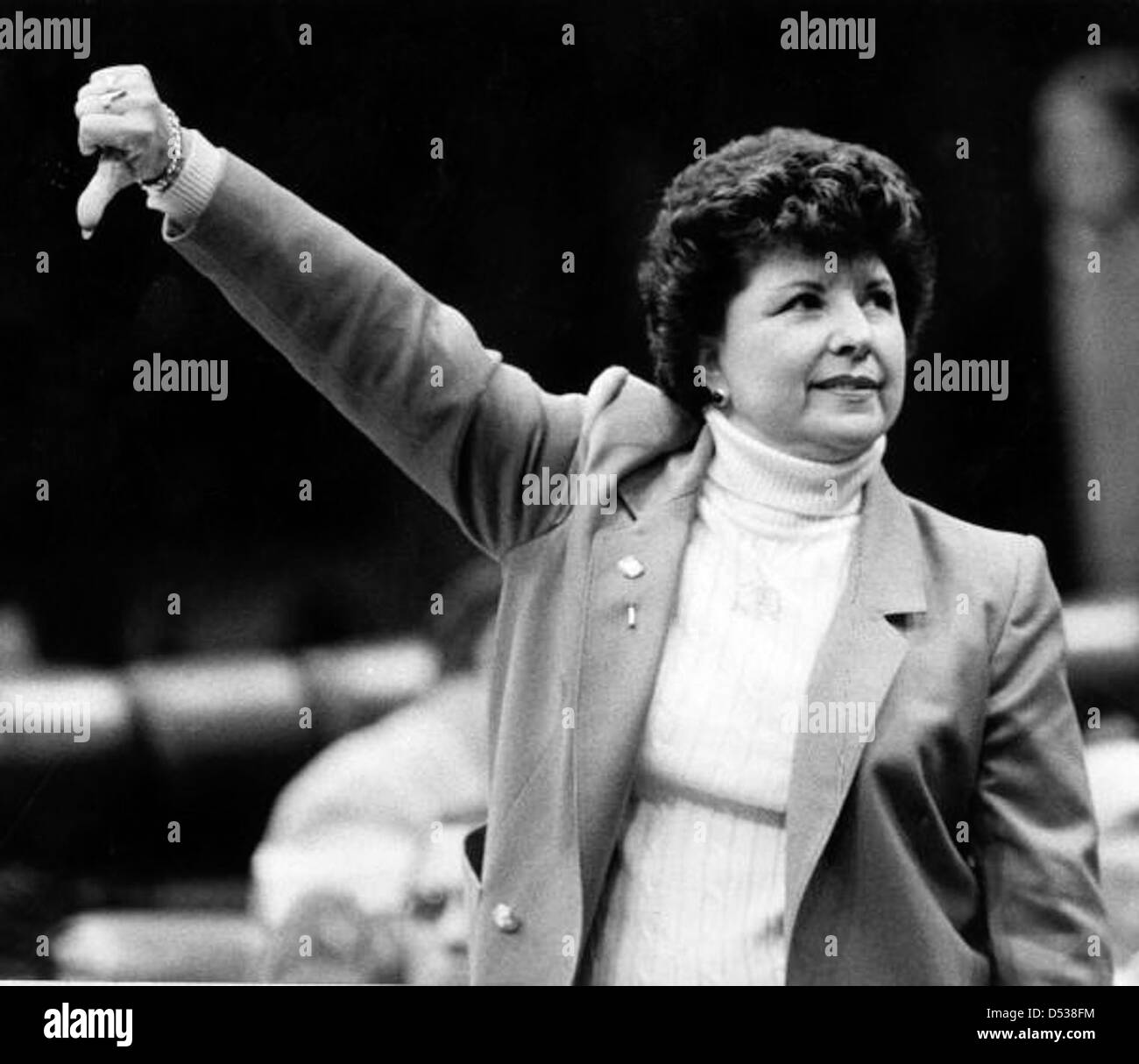 Die Abgeordnete Elaine Gordon wird in den 1980er Jahren im Repräsentantenhaus von Florida mit Nein verhaftet. Eine bedeutende Persönlichkeit in der Florida-Politik und Mitglied der Florida Women's Hall of Fame. Stockfoto