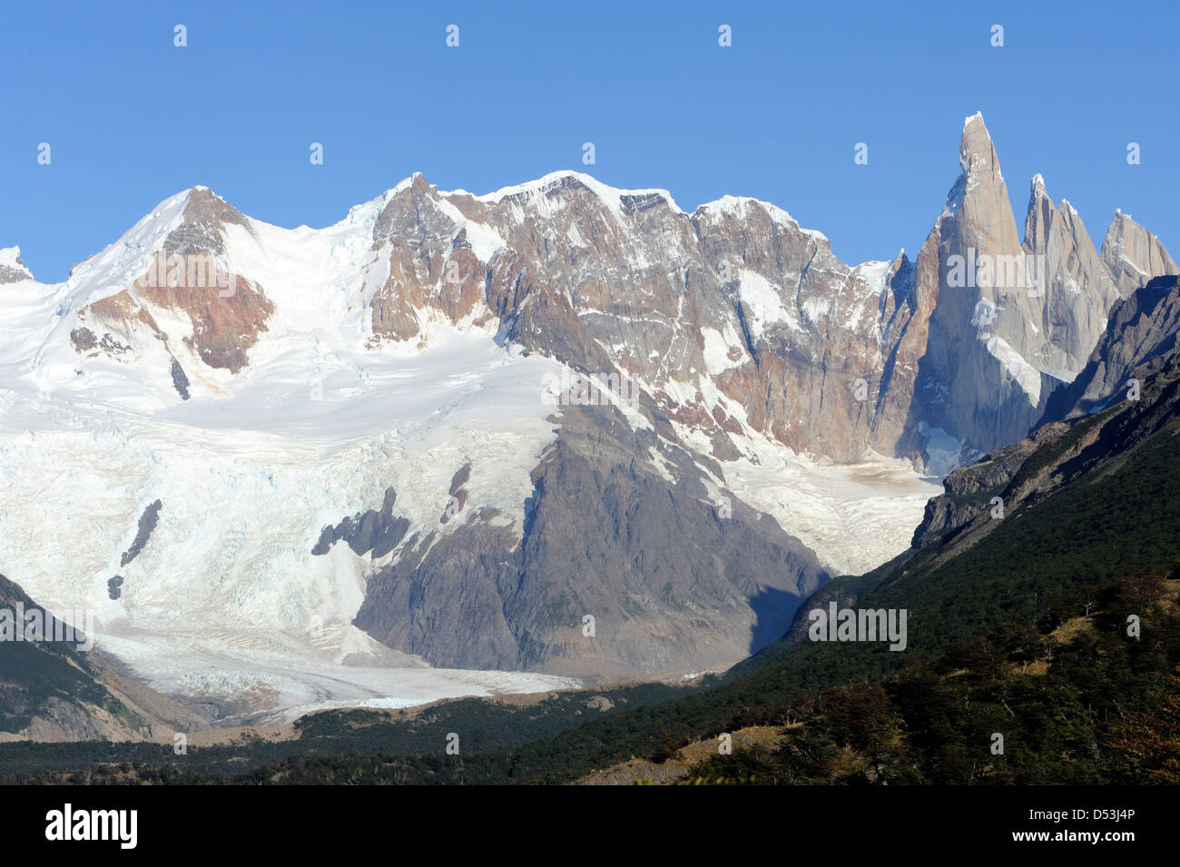 Berg Mirador del Cerro Torre El Chalten Cerro Grande Adelas Cerro Torre Egger Standhardt Los Glaciares Nationalpark Argenti Stockfoto