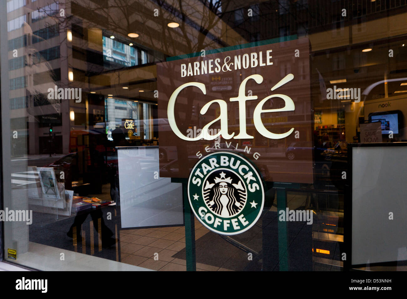 Barnes Noble Cafe Zeichen Stockfotografie Alamy Barnes Noble Cafe Zeichen Stockfotografie Alamy