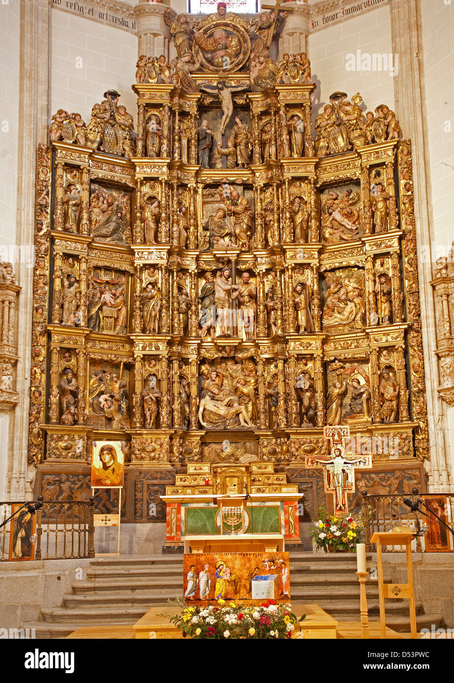 MADRID - März 10: Renaissance geschnitzt und polychrome Altar der Capilla del Obispo von Francisco Giralte (1500-1576) Stockfoto