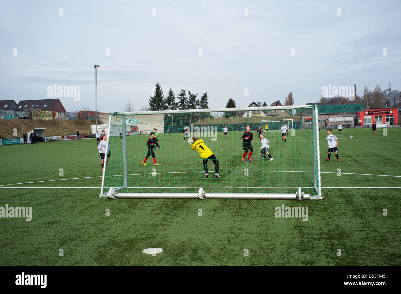Jungen-Fußballspiel, Langenfeld (4. von 4 Fotos in Folge) Stockfoto