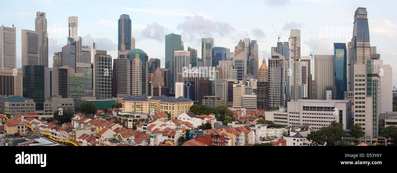 Skyline von Singapur und Chinatown Bereich tagsüber Panorama Stockfoto