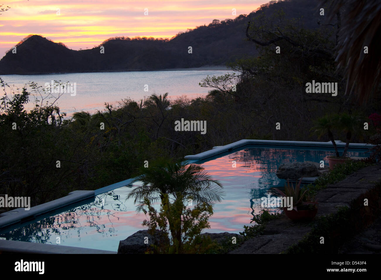 Sonnenuntergang in Morgans Rock, ein Luxus Hacienda und Ecolodge in der Nähe von San Juan del Sur, Nicaragua. Stockfoto