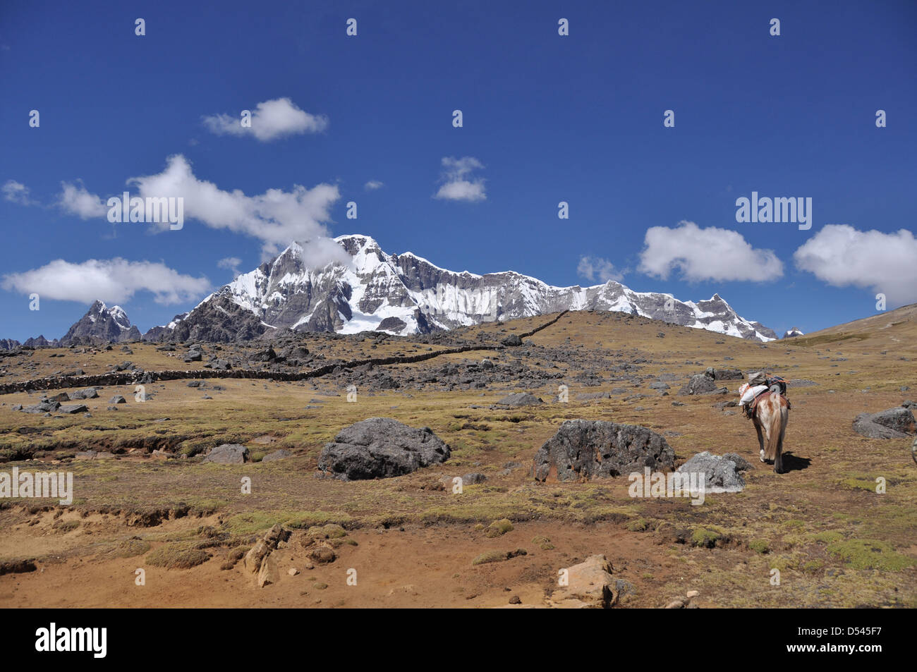 Mount Ausangate in der Cordillera Vilcanota Bergkette in den Anden Perus. Stockfoto