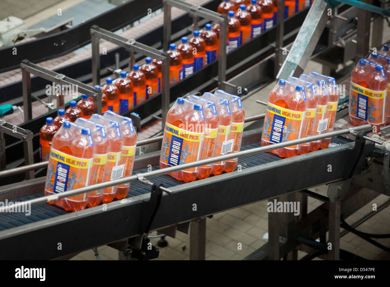 Schottlands Lieblingsgetränk Irn-Bru produziert in A G Barr, Glasgow. Stockfoto