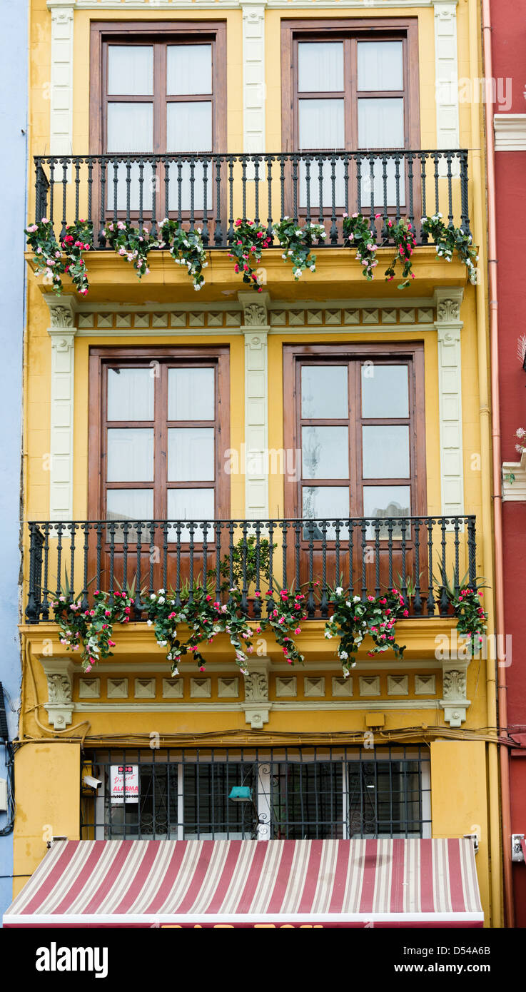 Dekorative Balkone in Valencia, Spanien Stockfoto