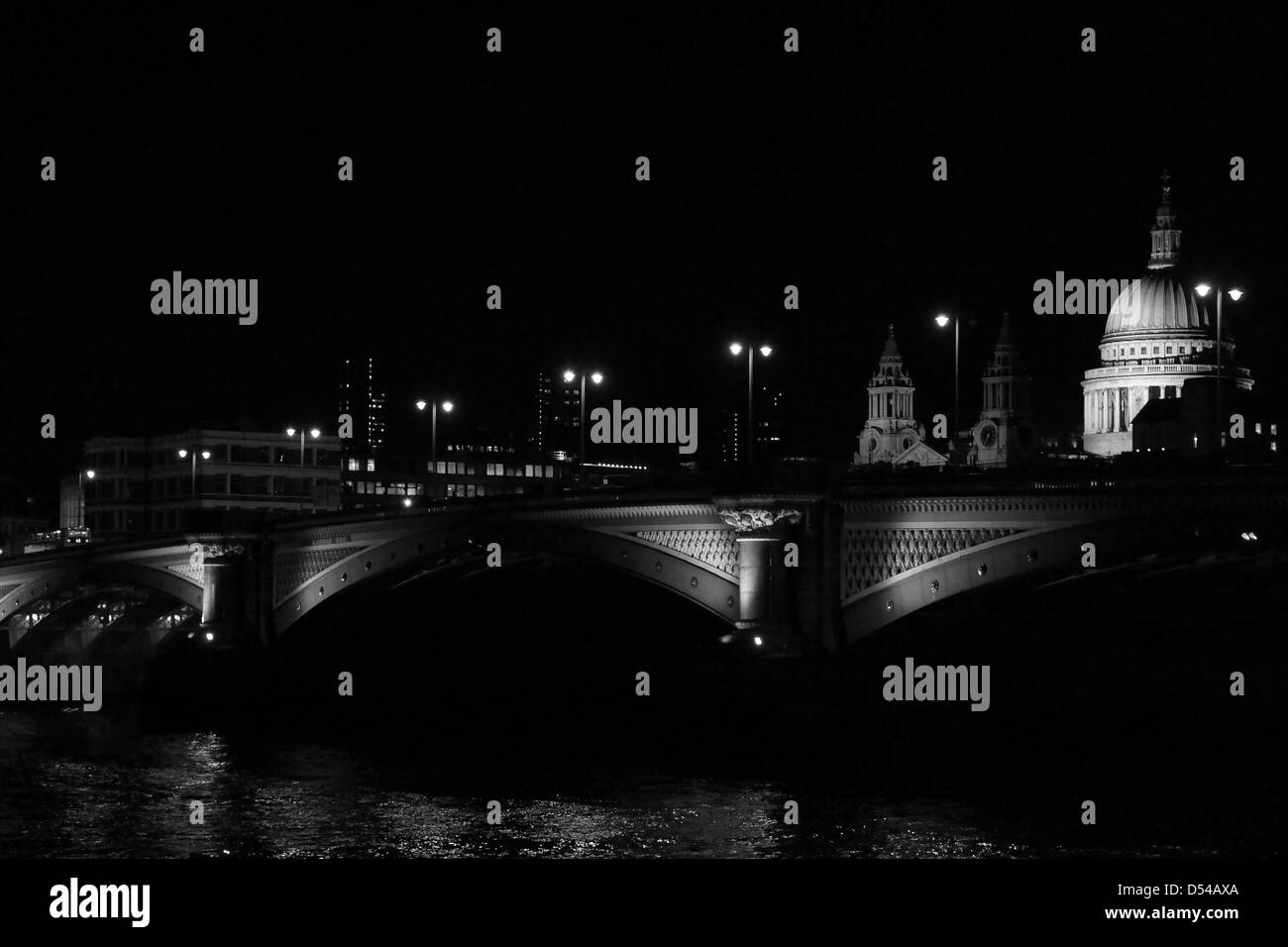 Wahrzeichen von London in der Nacht Stockfoto