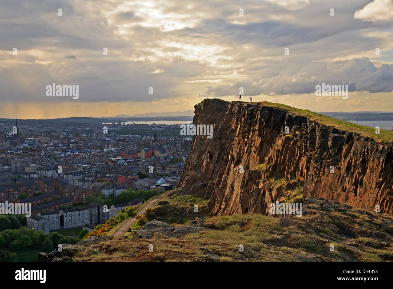 Wanderer auf den Klippen, Edinburgh, Schottland, Vereinigtes Königreich Stockfoto