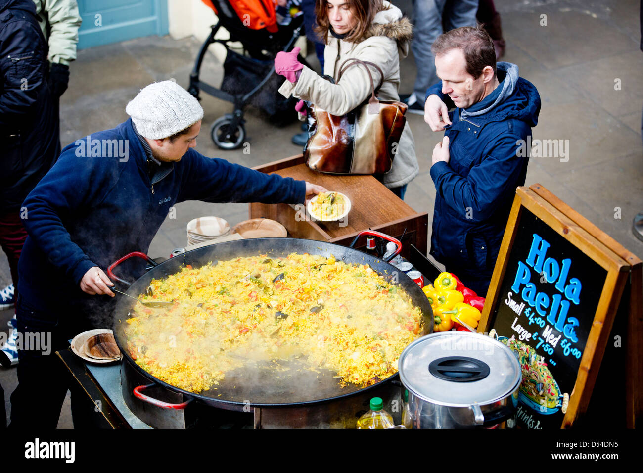 Paella verkauft in Covent Garden, London, Vereinigtes Königreich Stockfoto