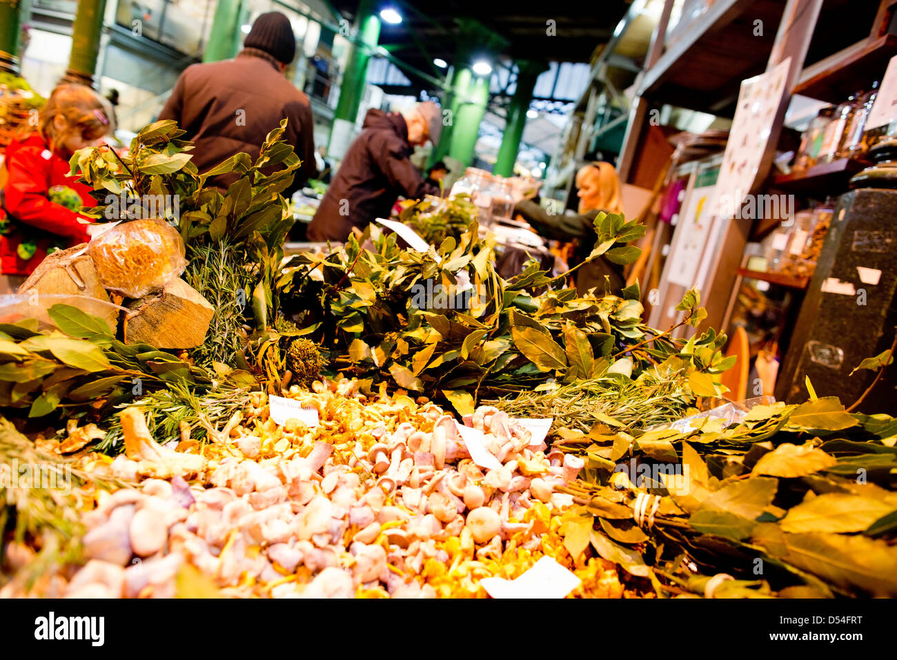 Borough Market am Samstag, London, Vereinigtes Königreich Stockfoto