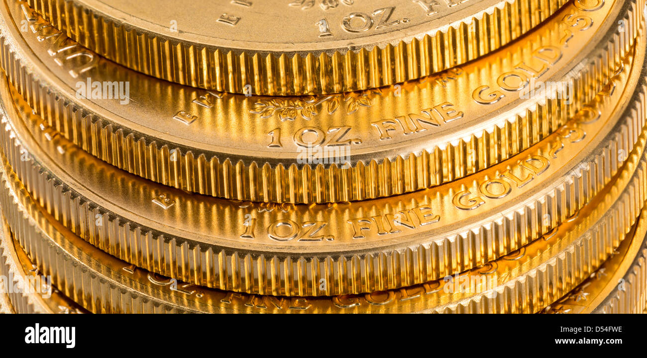 Stapel von Gold eagle eine Feinunze Gold Münzen vom US-Finanzministerium Minze Stockfoto