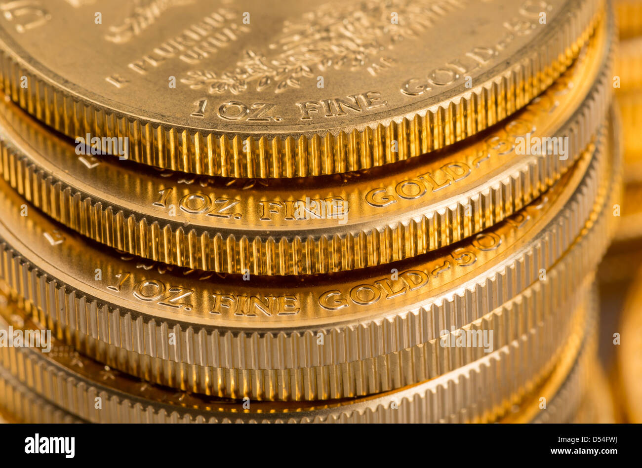 Stapel von Gold eagle eine Feinunze Gold Münzen vom US-Finanzministerium Minze Stockfoto