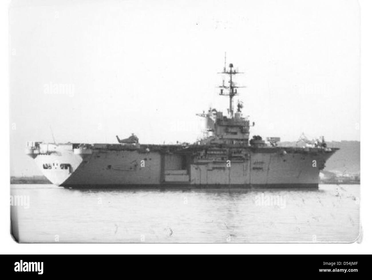 Die USS New Orleans (LPH-11) war ein amphibisches Angriffsschiff der US Navy. Es wurde entwickelt, um den Einsatz von Marines und deren Ausrüstung zu unterstützen, Luftunterstützung zu leisten und amphibische Landungen während militärischer Operationen zu erleichtern. Das Schiff spielte eine wichtige Rolle bei verschiedenen Marineeinsätzen. Stockfoto
