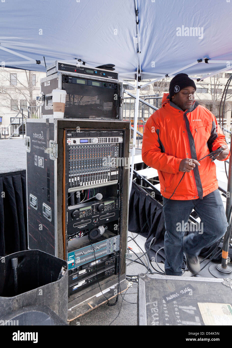 Tontechniker bei einer Outdoor-Veranstaltung - USA Stockfoto