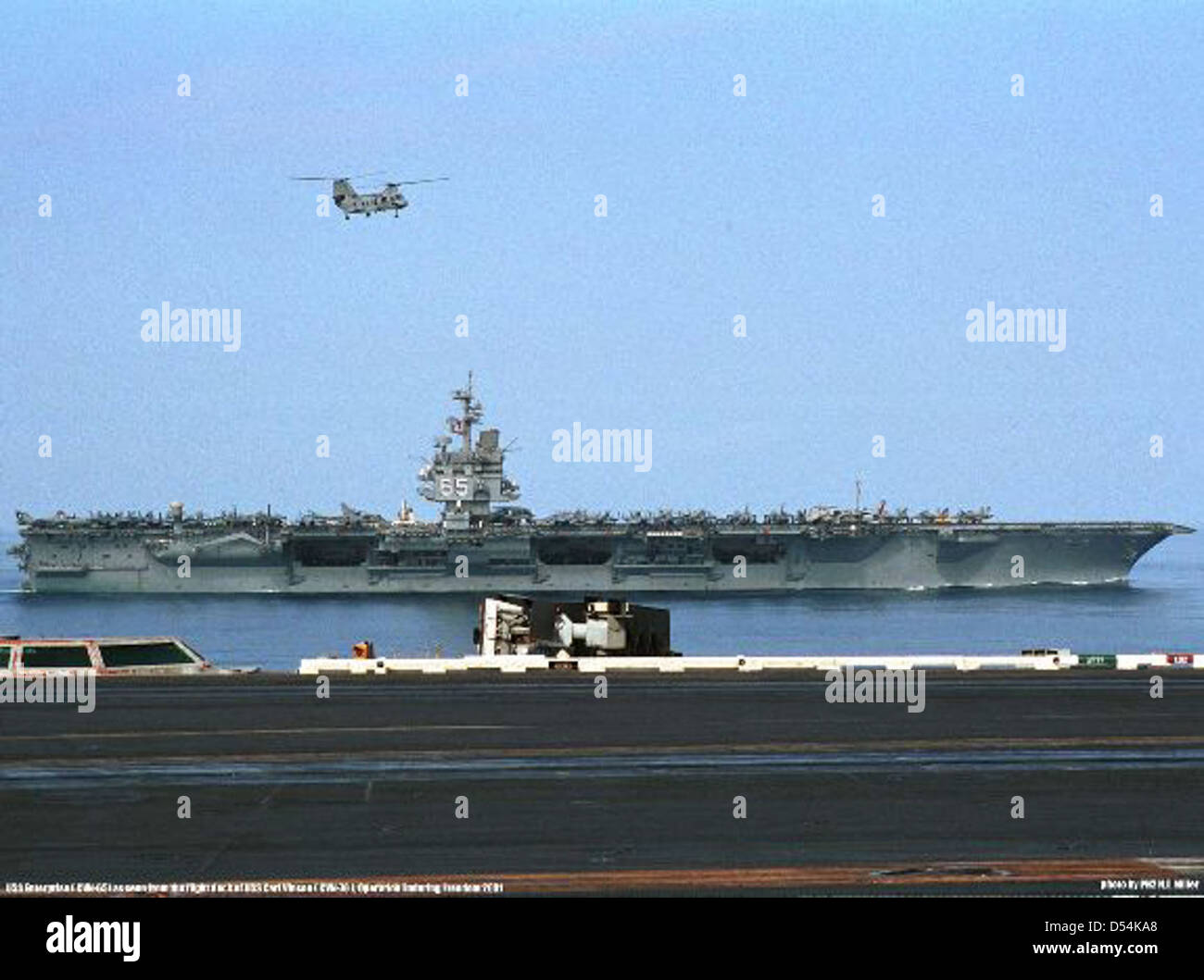 Die USS Enterprise (CVN-65) war der weltweit erste nuklearbetriebene Flugzeugträger. Sie war ein wichtiges gut der US Navy und diente in mehreren Konflikten und erfuhr im Laufe ihrer Geschichte zahlreiche Fortschritte in der Luftfahrt und Kriegsführung. Stockfoto