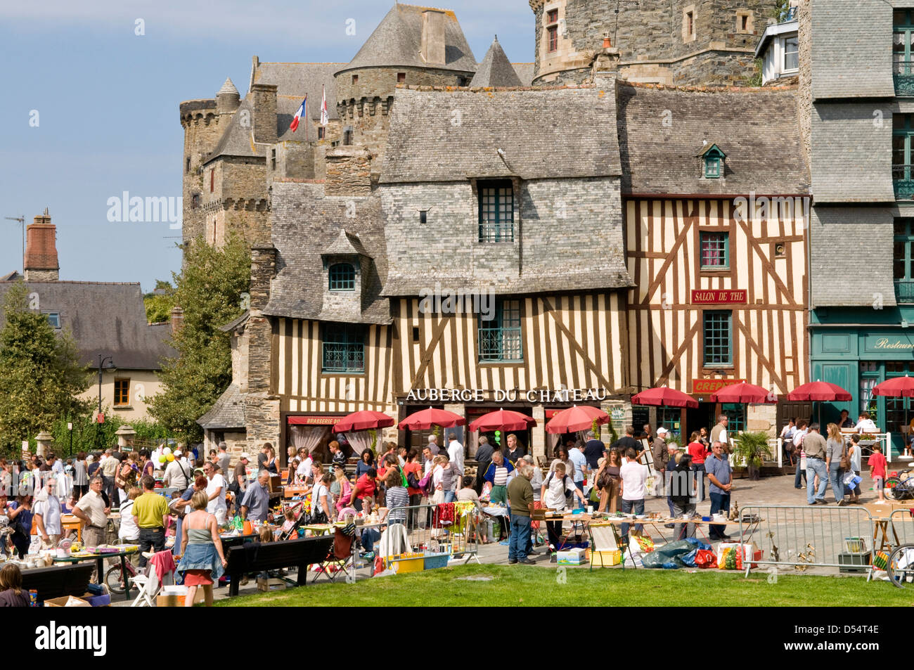 Markttag am Vitre, Bretagne, Frankreich Stockfoto