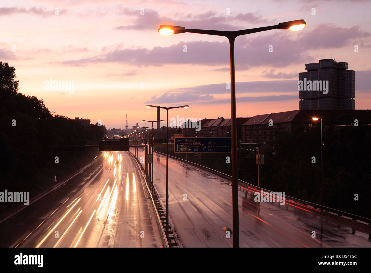 Berlin, Deutschland, Regen-getränkten Stadautobahn A 100 Schmargendorf Stockfoto