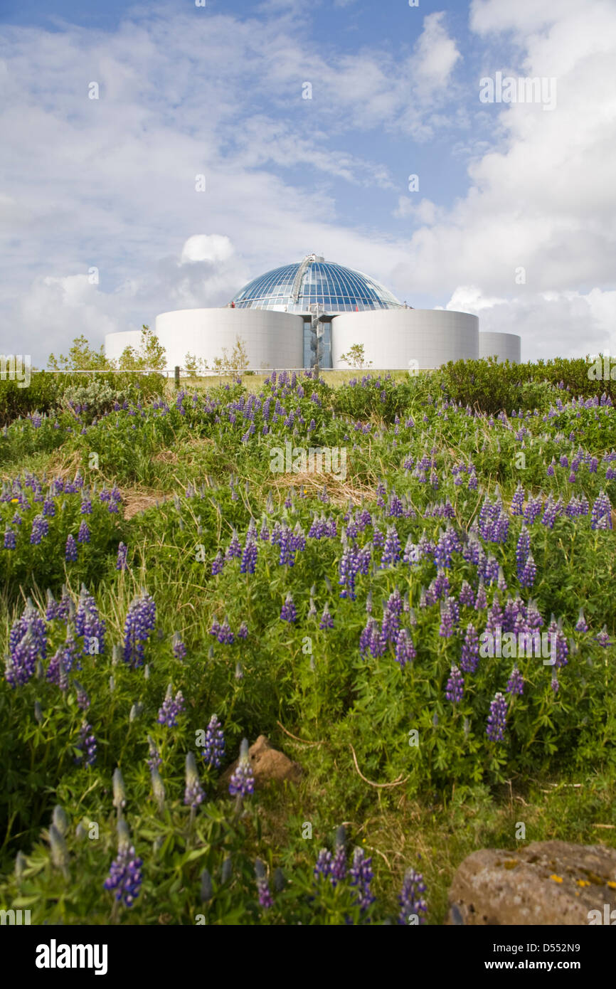 Island Reykjavik Warmwasser Speicher Tank Wahrzeichen die Perle Stockfoto