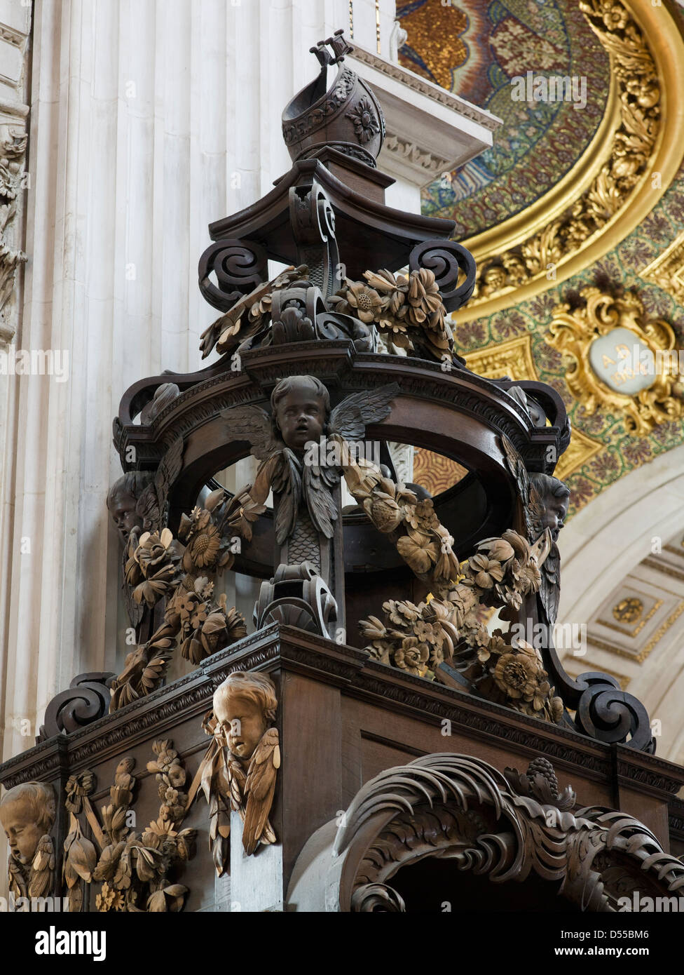 Str. Pauls Kathedrale Bischof Thron details Stockfoto