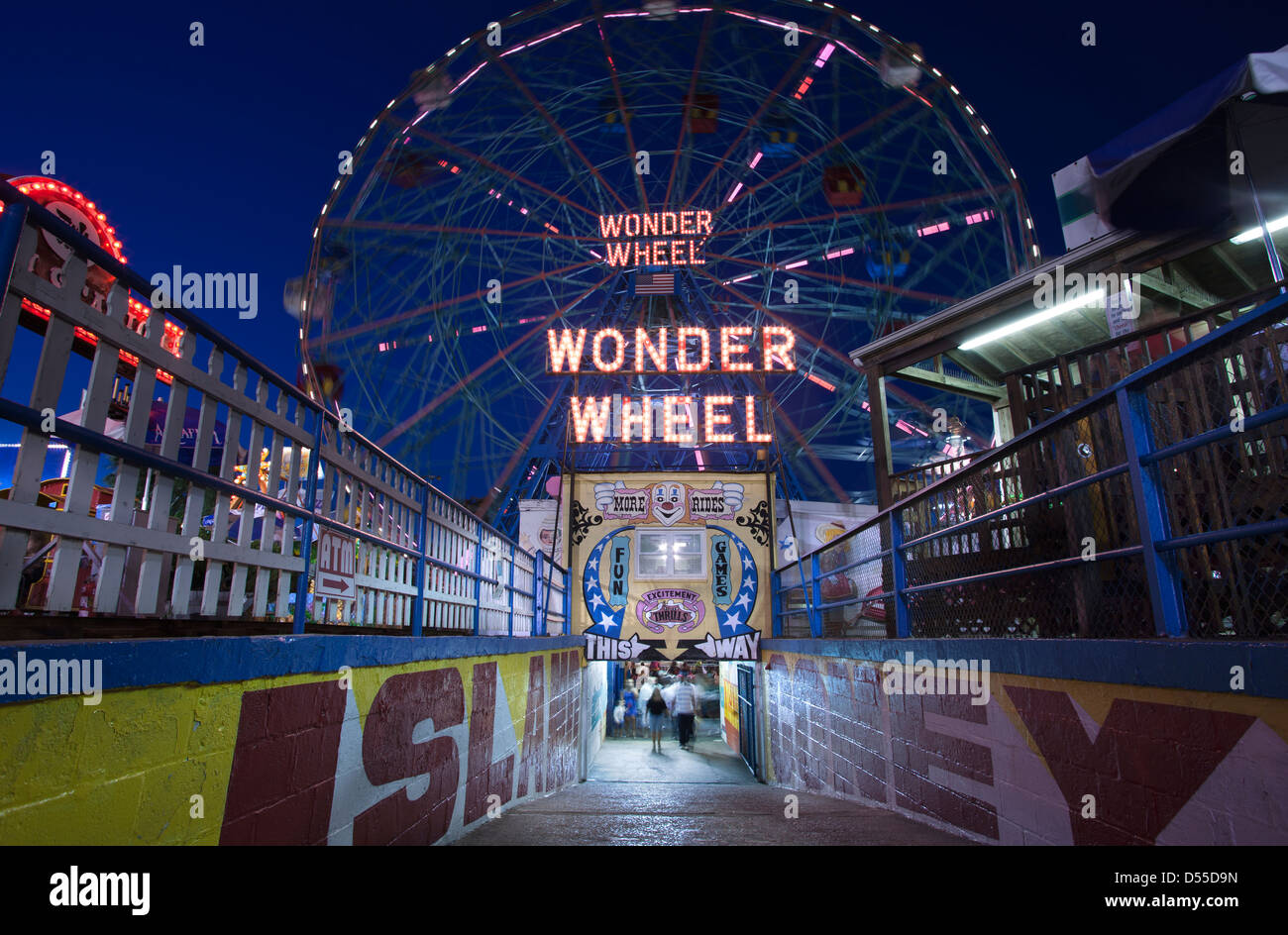 ZEICHEN DENO WONDER WHEEL AMUSEMENT PARK CONEY ISLAND BROOKLYN NEW YORK CITY USA Stockfoto