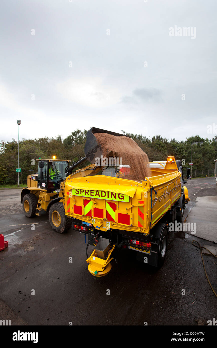 Grit LKW bereit für das Winterwetter Amey-Depot in der Nähe von Coatbridge, Lanarkshire. Stockfoto