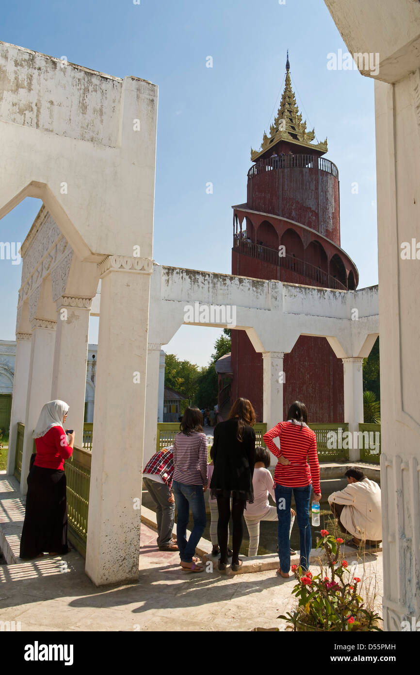 Im Inneren des Palastes von Mandalay in Mandalay, Myanmar, Asien Stockfoto