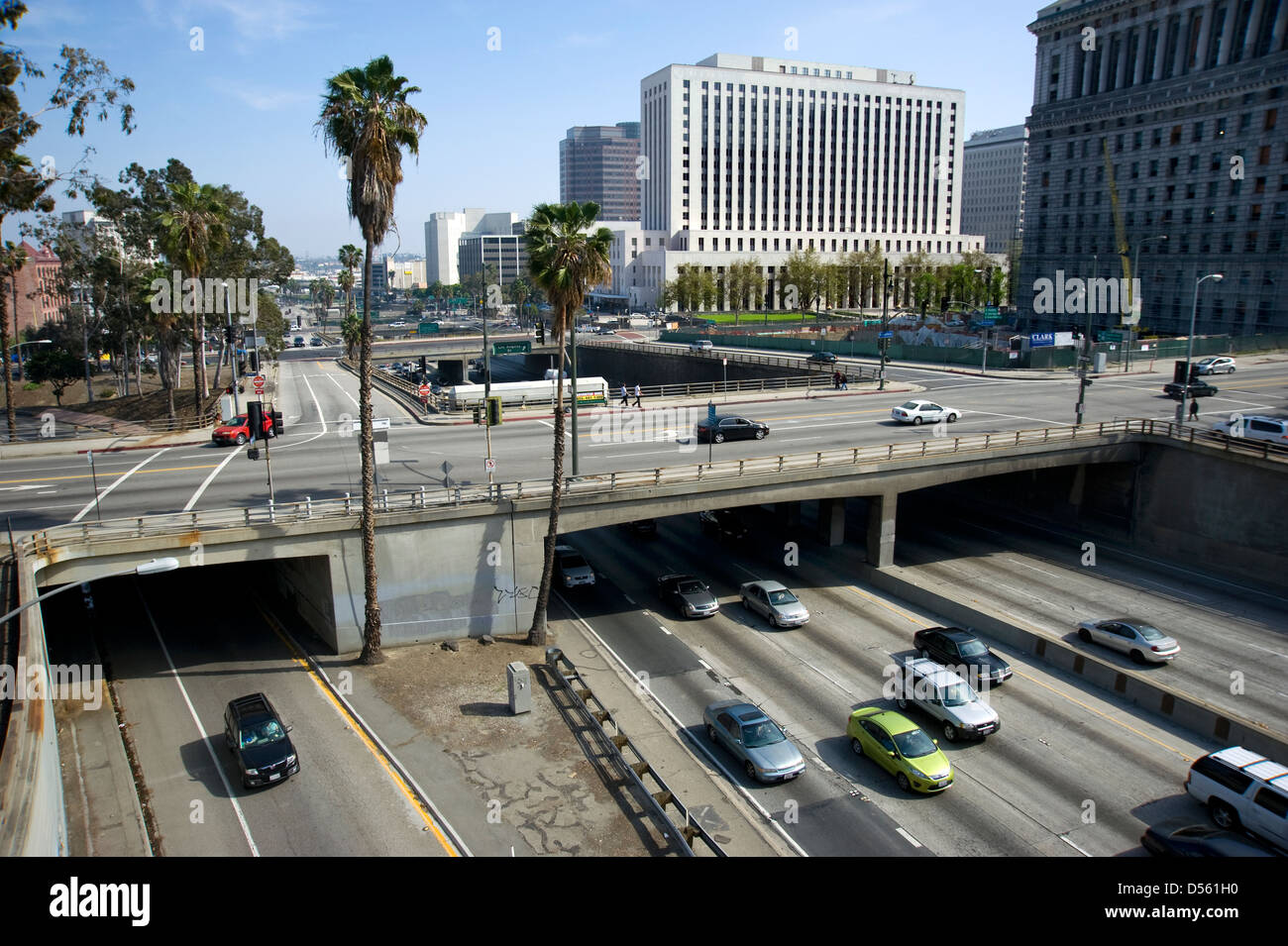 Ansicht von Downtown Los Angeles mit Autobahn und Überführungen Stockfoto