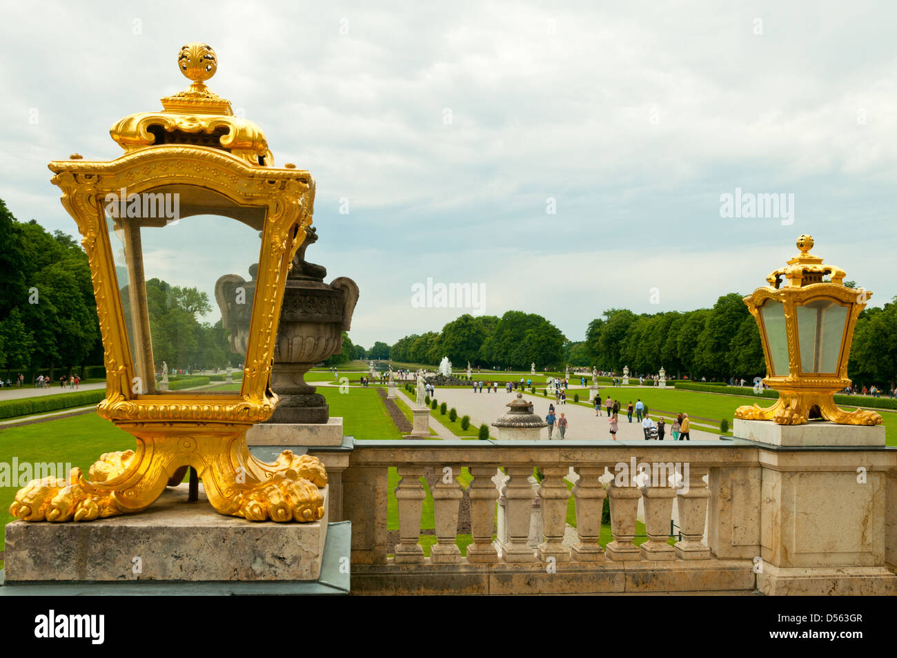 Reich verzierte Lichter am Schloss Nymphenburg, München, Bayern, Deutschland Stockfoto