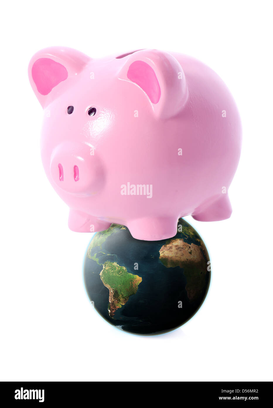 World Banking-Konzept, Sparschwein auf einem Globus, isoliert auf weiss Stockfoto