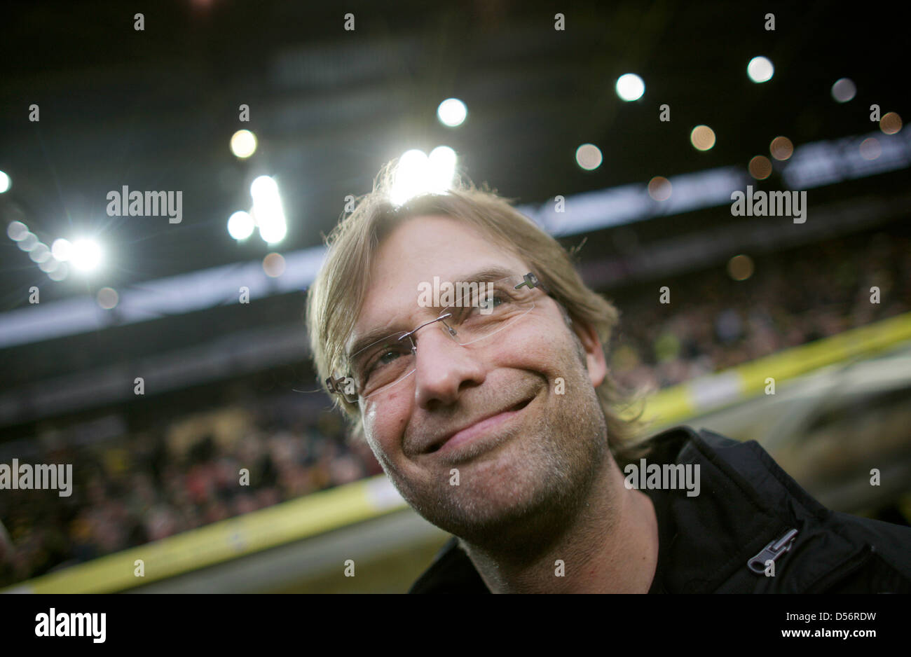 Dortmunds Trainer Juergen Klopp während der Bundesliga binden Borussia Dortmund Vs Bayer 04 Leverkusen im Signal Iduna Park in Dortmund, Deutschland, 20. März 2010. Dortmund gewann 3: 0. Foto: Rolf Vennenbernd Stockfoto