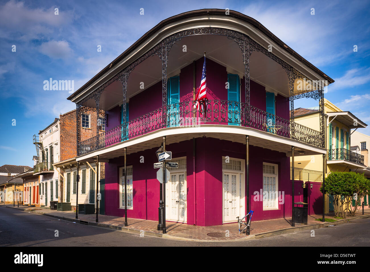Typische Gebäude im French Quarter von New Orleans, Louisiana. Stockfoto