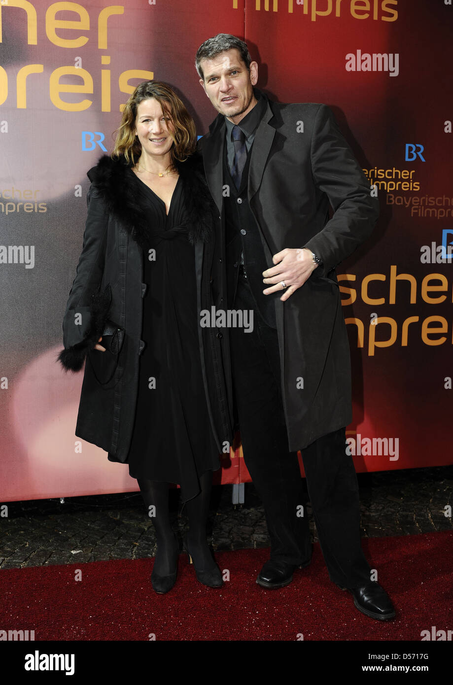 Götz Otto und seine Frau Sabine bei bayerischen Movie Awards (Bayerischer Filmpreis) im Prinzregententheater. München, Deutschland- Stockfoto