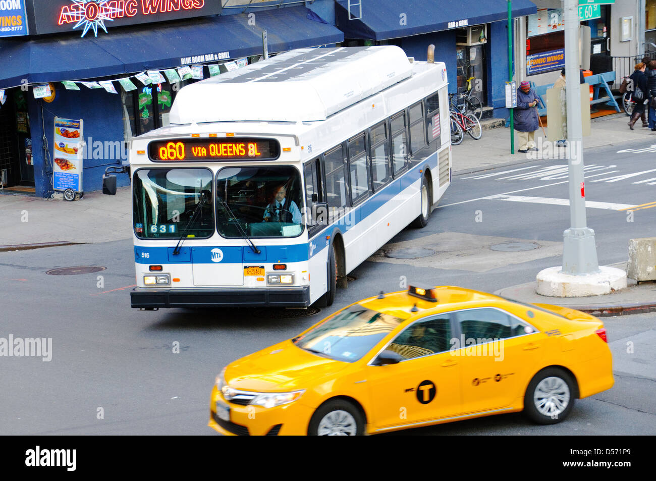 MTA Q60 öffentliche Verkehrsmittel Bus Eingabe Queensboro 59th Street Bridge Stockfoto