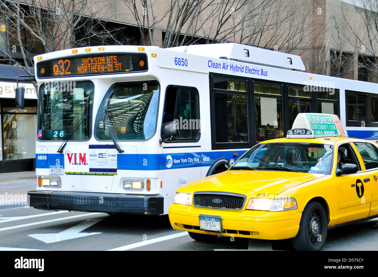 MTA Q32 öffentliche Verkehrsmittel Bus Eingabe Queensboro 59th Street Bridge Stockfoto
